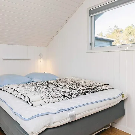 6 Person In Ålbæk