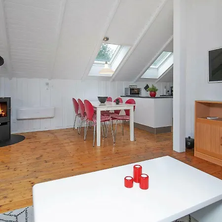 6 Person In Lb K Ålbæk